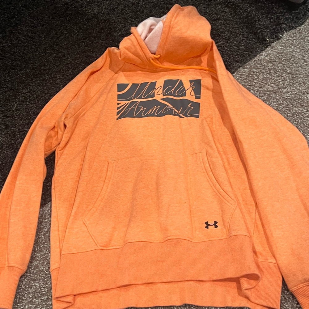 🍇Under armour sweatshirt worn once